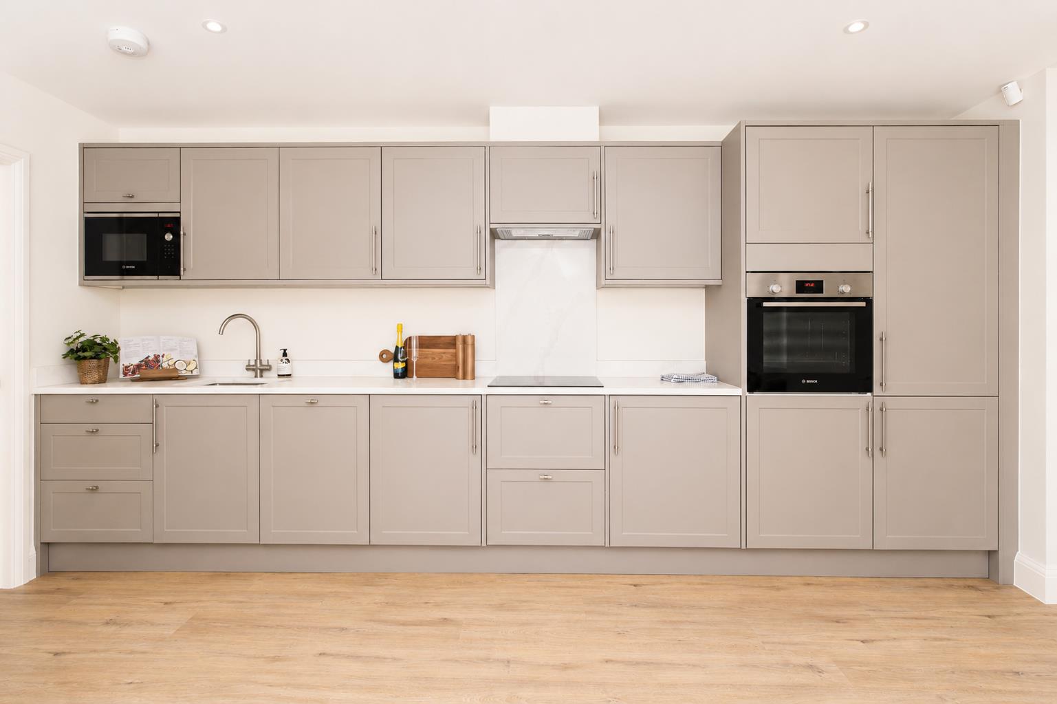 2 bed property in Brambledown Road, Sanderstead
